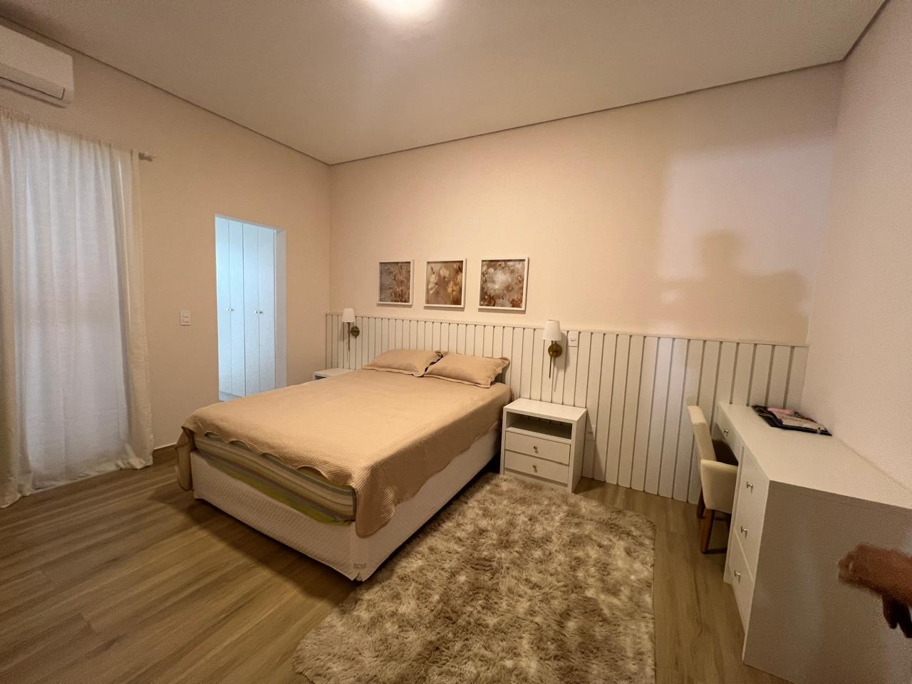 Quarto lindo e mobiliado suíte ampla